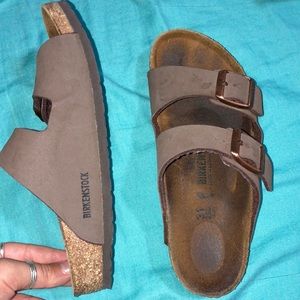 Kids brown Birkenstock’s